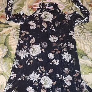 Acting Pro Black Floral Long Sleeve Dress